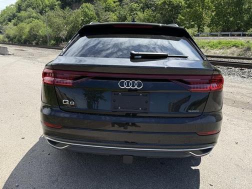2023 Audi Q8 55 Premium