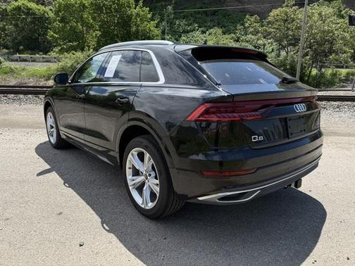 2023 Audi Q8 55 Premium