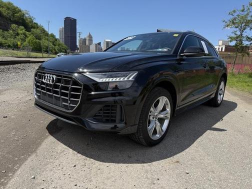 2023 Audi Q8 55 Premium