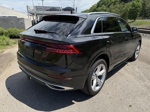 2023 Audi Q8 55 Premium