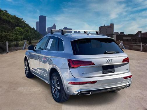 2024 Audi Q5 45 S line Premium