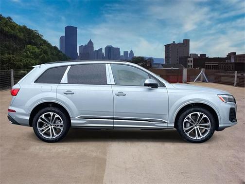 2025 Audi Q7 45 Premium