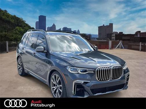 2022 BMW X7 M50i