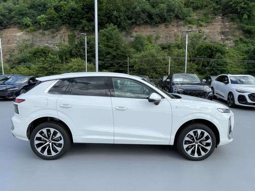Z9Z9/White 2026 Audi Q3 TFSI quattro S tronic