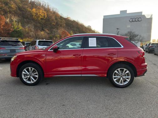 2022 Audi Q3 45 S line Premium Plus