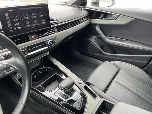 2023 Audi Q7 55 Premium Plus