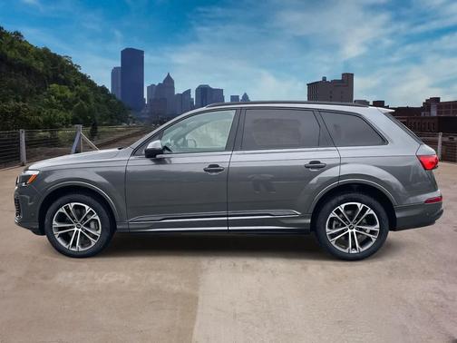 2026 Audi Q7 45 Premium Plus