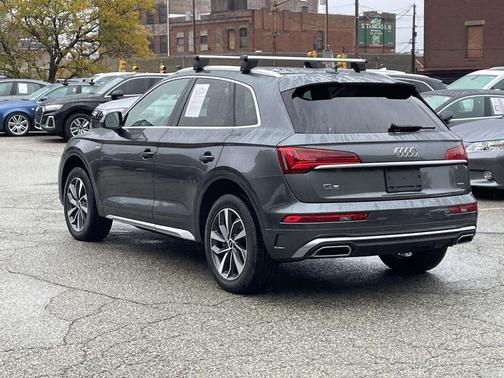 2022 Audi Q5 45 S line Premium