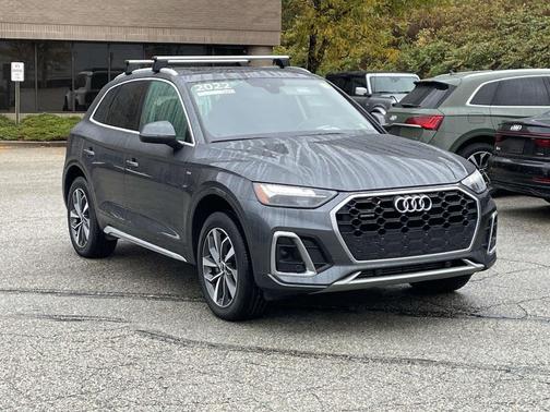 2022 Audi Q5 45 S line Premium