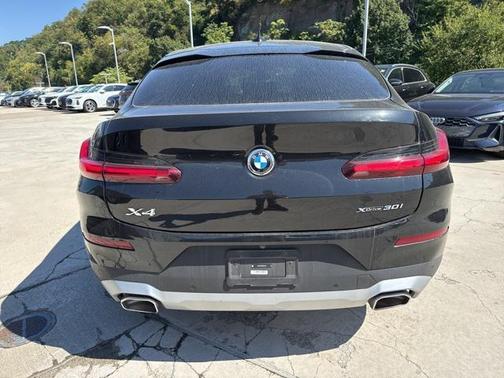 2024 BMW X4 xDrive30i