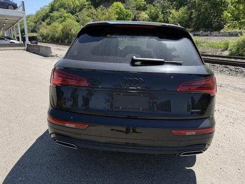 2022 Audi Q5 45 S line Premium