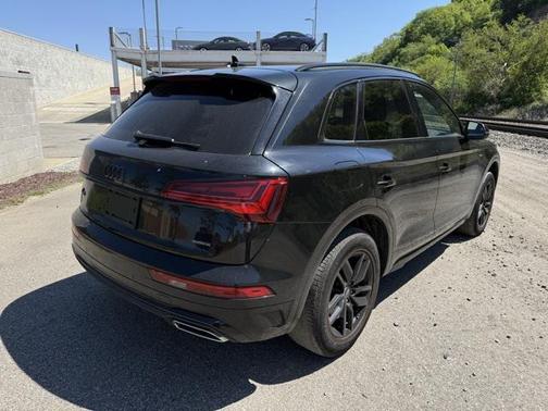 2022 Audi Q5 45 S line Premium