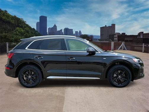 2022 Audi Q5 45 S line Premium