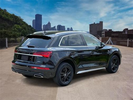 2022 Audi Q5 45 S line Premium