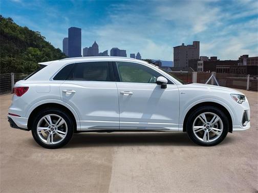 2022 Audi Q3 45 S line Premium Plus