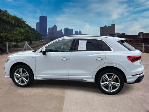 2024 Audi Q3 45 S line Premium Plus