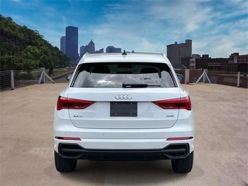 2024 Audi Q3 45 S line Premium Plus