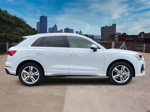 2024 Audi Q3 45 S line Premium Plus