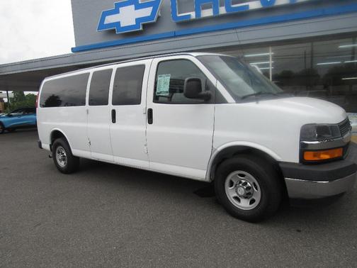 2017 Chevrolet Express 3500 LT