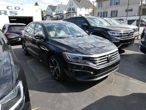 2020 Volkswagen Passat 2.0T R-Line