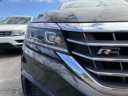 2020 Volkswagen Passat 2.0T R-Line