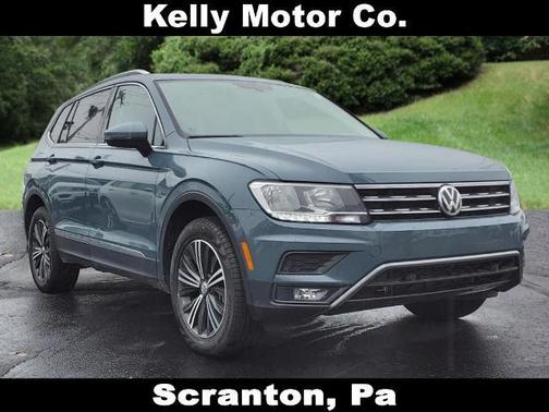 Photo 1 of 3 of 2019 Volkswagen Tiguan 2.0T SEL