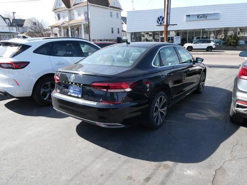 2022 Volkswagen Passat 2.0T SE