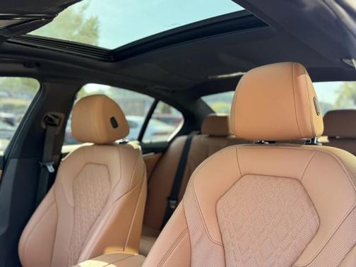 2023 BMW 530 i xDrive
