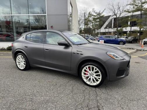 2024 Maserati Grecale Modena ~ RARE ~ Fuoriserie ~ Grigio Lava Opaco -