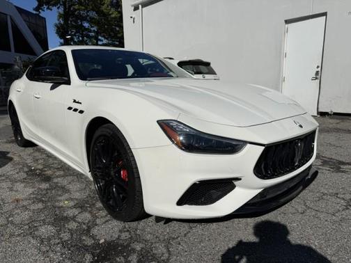 2022 Maserati Ghibli BIANCO //ROSSO ~ 1 OWNER, CPO ELIGIBLE!!! AWD