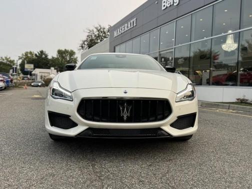 2024 Maserati Quattroporte Modena Ultima Q4