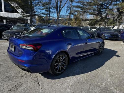 2022 Maserati Ghibli Modena Q4 ~ Sportivo & NERISSIMO Package OVER $101k MSRP, LOADED !!