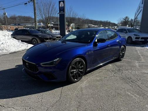 2022 Maserati Ghibli Modena Q4 ~ Sportivo & NERISSIMO Package OVER $101k MSRP, LOADED !!