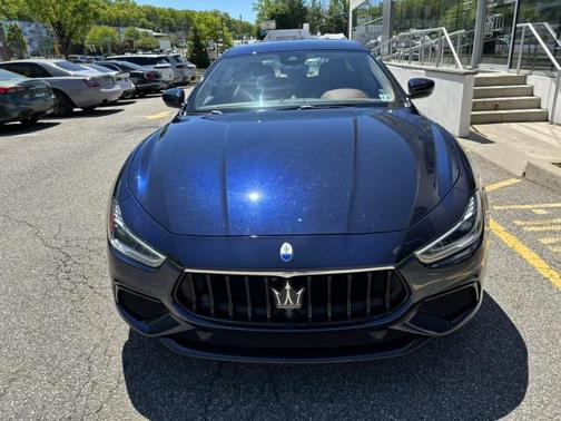 Blu Nobile Tri-Coat 2023 Maserati Ghibli Modena Q4
