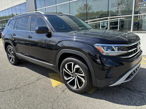 Deep Black Pearl 2022 Volkswagen Atlas 2.0T SEL