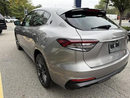 2022 Maserati Levante Modena