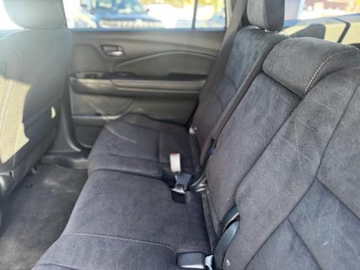 2022 Honda Pilot AWD Sport