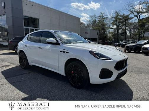 Bianco 2025 Maserati Grecale Modena