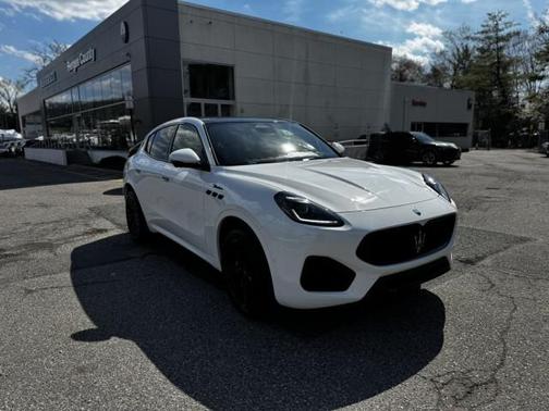 Bianco 2025 Maserati Grecale Modena