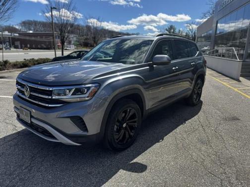 2022 Volkswagen Atlas 3.6L SE w/Technology