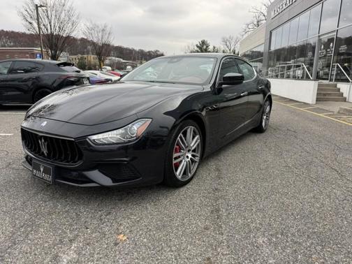 2022 Maserati Ghibli Modena Q4 ~ NERO // ROSSO !!! / 1 OWNER, CPO ELIGIBLE!