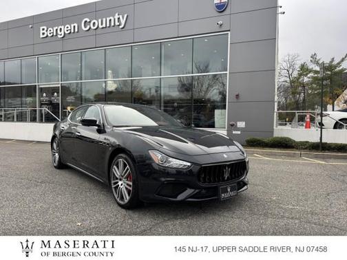 2022 Maserati Ghibli Modena Q4 ~ NERO // ROSSO !!! / 1 OWNER, CPO ELIGIBLE!