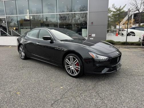 2022 Maserati Ghibli Modena Q4 ~ NERO // ROSSO !!! / 1 OWNER, CPO ELIGIBLE!