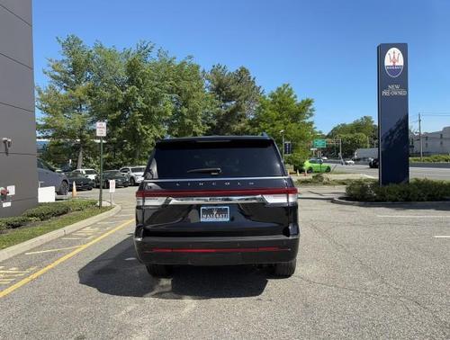 Infinite Black Metallic Clearcoat 2024 Lincoln Navigator Reserve
