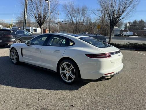 2020 Porsche Panamera 4 AWD