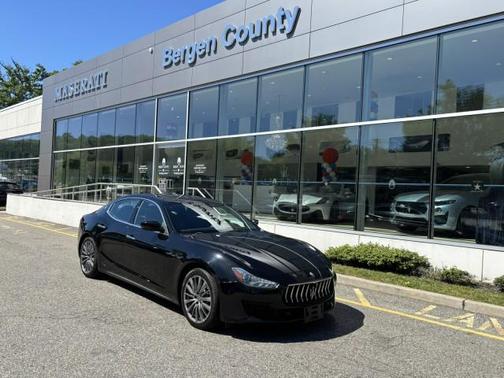 Nero 2018 Maserati Ghibli S Q4