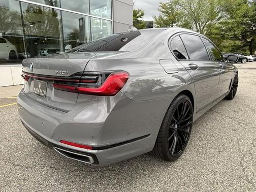 Dravit Grey Metallic 2022 BMW 740 i xDrive