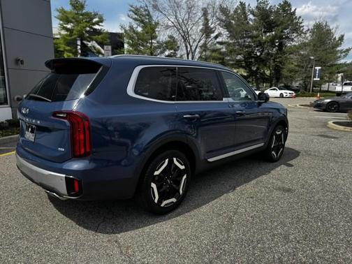 Midnight Lake Blue 2023 Kia Telluride S ~ 2nd Row Captain's Chairs !!