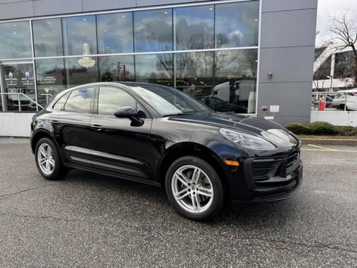 2024 Porsche Macan ~ PREMIUM PLUS PACKAGE !! ONLY 8500 MILES !!!