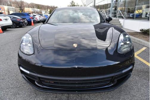 2019 Porsche Panamera 4 PREMIUM PACKAGE